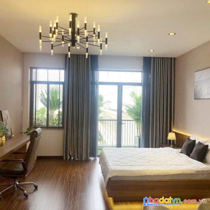 Cho thuê nhà phân lô trương công giai, cg cạnh cv cầu giấy. ngõ xe tải đánh võng. 60m2. mt rộng