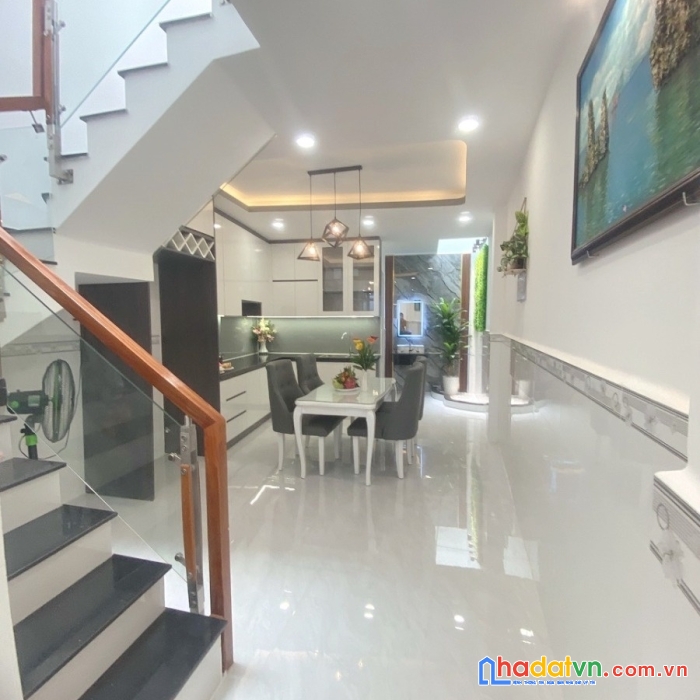 Nhà mới 2 tầng âu dương lân phường 3 quận 8 - 4 tỷ5