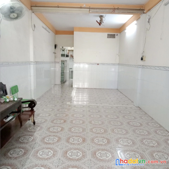 Cho thuê nnc hẻm ô tô dương bá trạc p1q8. giá 12 triệu