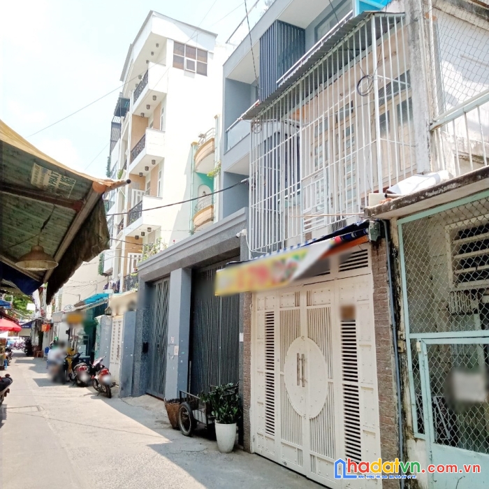 Cho thuê nnc hẻm ô tô dương bá trạc p1q8. giá 12 triệu