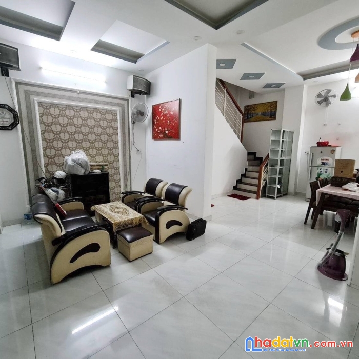Nhà 4 tầng mặt tiền thụt đường âu dương lân p3q8. giá 5,7 tỷ tl
