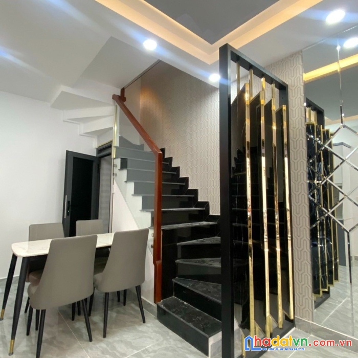 Nhà mới 4 tầng đường nguyễn trãi p2q5. giá 5,8 tỷ tl