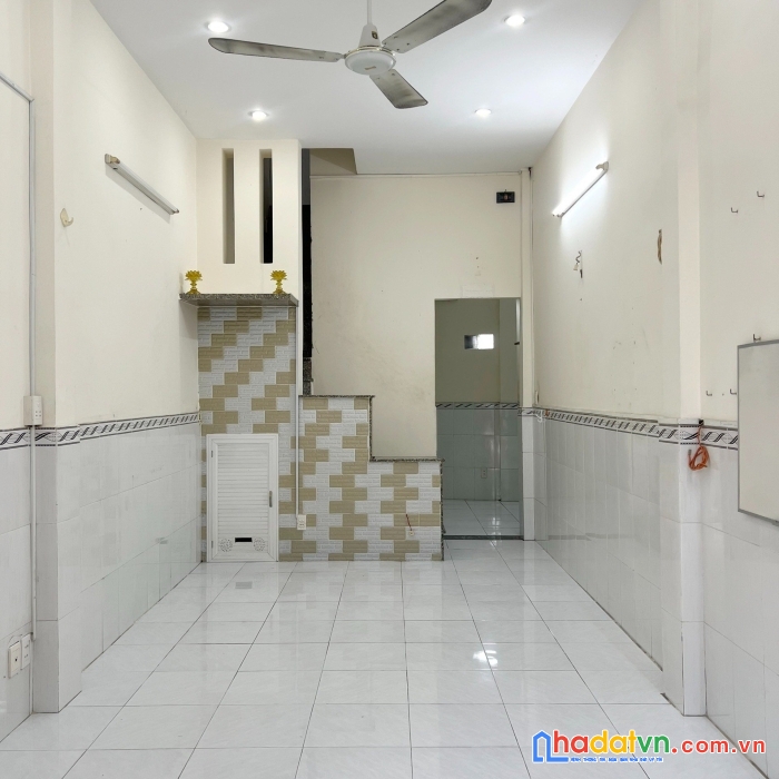 Cho thuê nhà 2 tầng hẻm 125 nguyễn thị tần p2q8 - giá : 9 triệu