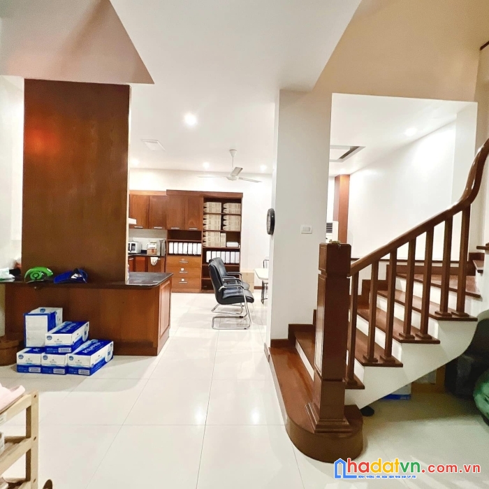 Bán nhà pl liền kề kđt yên hoà, trung kính, 75m2, 27.5 tỷ, view vườn hoa, ô tô đỗ ngày đêm