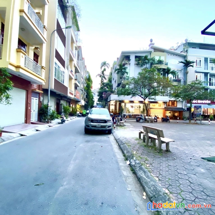 Bán nhà pl liền kề kđt yên hoà, trung kính, 75m2, 27.5 tỷ, view vườn hoa, ô tô đỗ ngày đêm