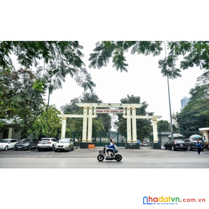 Bán nhà phân lô, ô tô tránh đỗ nguyễn văn huyên cầu giấy 70m 5 tầng 17.2 tỷ