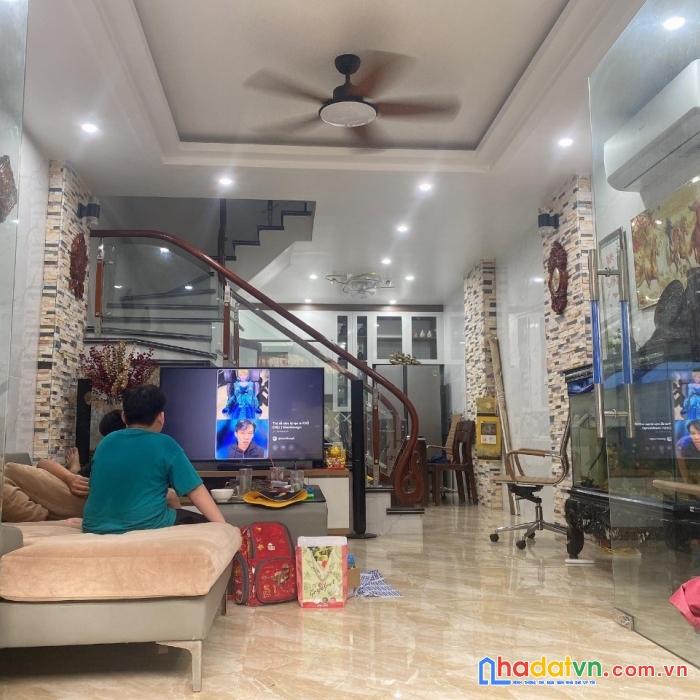 Bán nhà 2 tầng ngõ 445 lạc long quân, (ngõ 158 võ chí công), tây hồ, hà nội