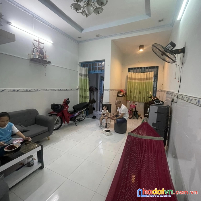 Tt quận 12 - 1 bước qua gò vấp - hẻm 3m thông - 20m ra mặt tiền - không quy hoạch - đang cho thuê