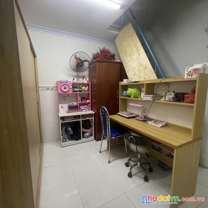 Tt quận 12 - 1 bước qua gò vấp - hẻm 3m thông - 20m ra mặt tiền - không quy hoạch - đang cho thuê