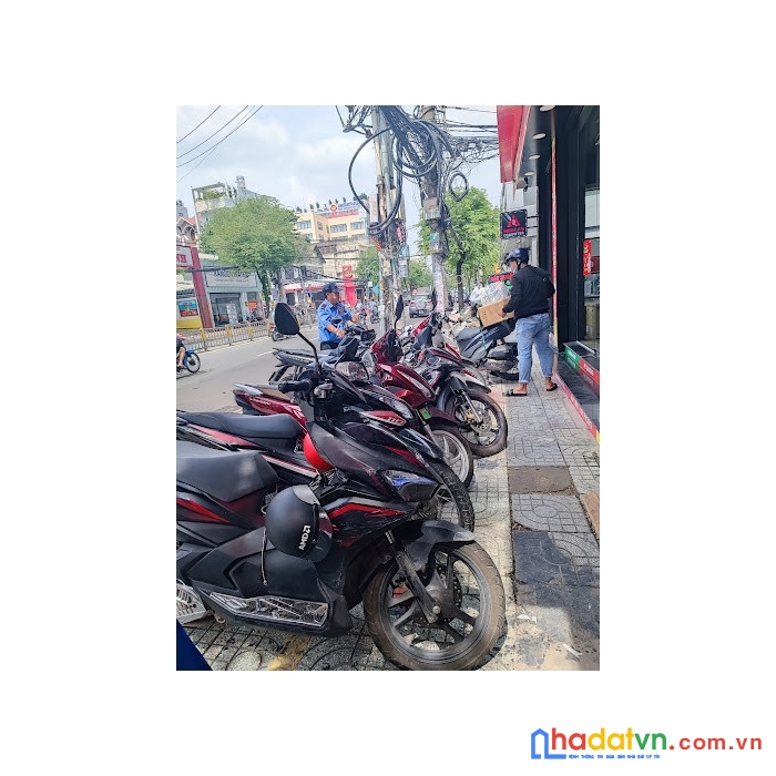 Cho thuê nhà góc 2mt ( gần tòa nhà etown cộng hòa ) đường trường chinh, p.14, q.tân bình