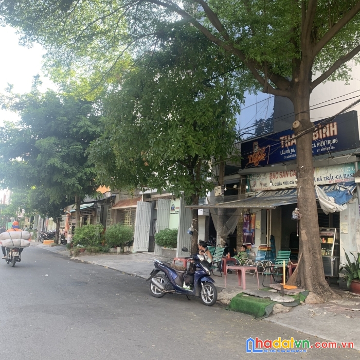 Cho thuê nguyên căn mặt tiền đồng đen, phường 10, quận tân bình