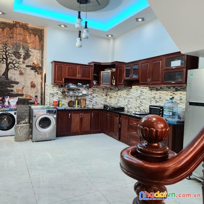Bán nhà mặt tiền hẻm 8m tô ký thông nguyễn văn quá, 56m2 nhỉnh 4 tỷ, ở ngay