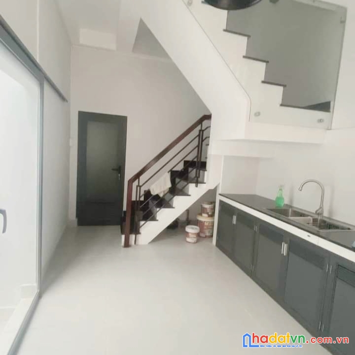 Cho thuê nhà mới 4 tầng hẻm hưng phú p9q8. giá 12 triệu