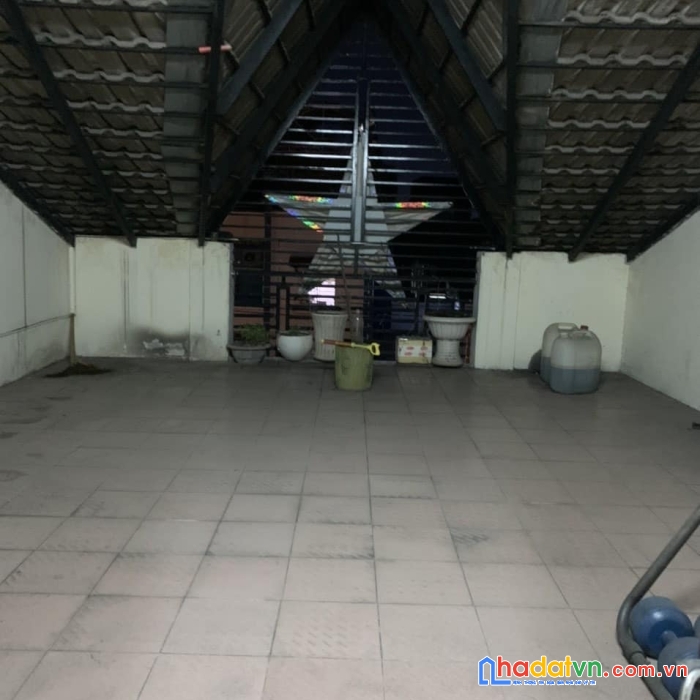 Mặt tiền kinh doanh, tân phú, 4 tầng. hơn 100m2, ngang 5m cần bán gấp.