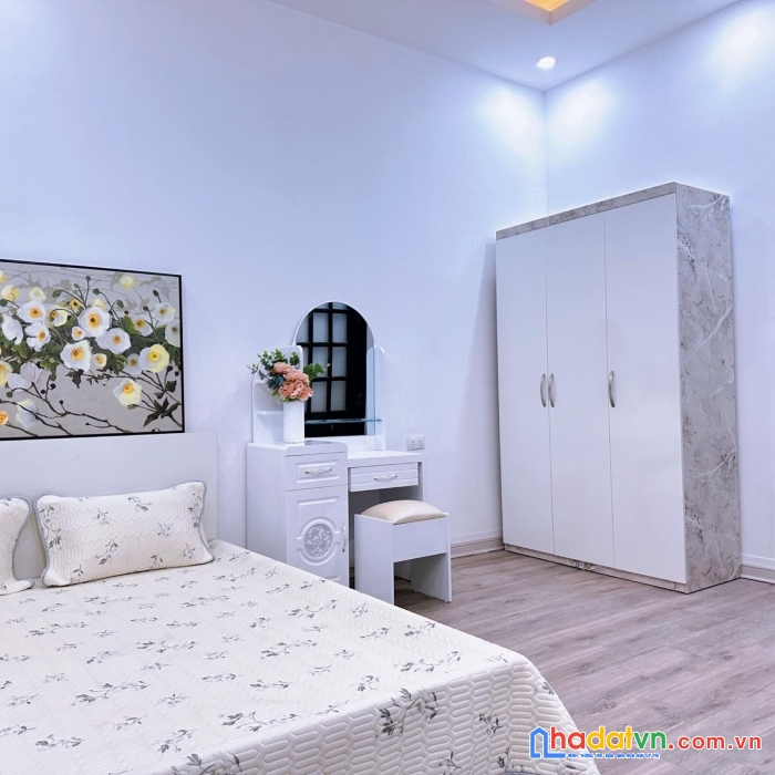 Bán nhà dòng tiền mới đẹp pháo đài láng đống đa 46m 5 tầng 5.8 tỷ