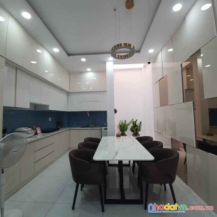 Bán nhà  mặt tiền võ thị liễu- quận 12 - 255m3 - 4 tầng- chỉ nhỉnh 6 tỷ