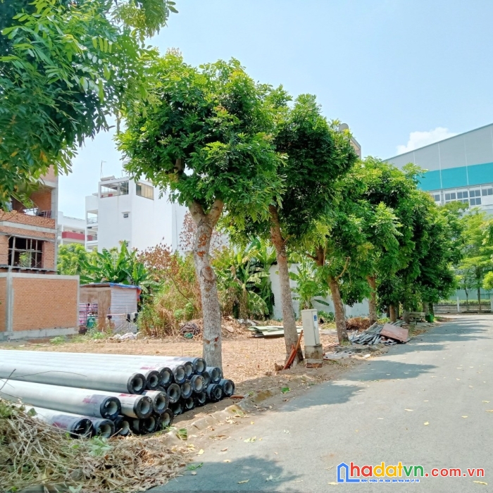 Bán lô đất đường 3b - 12m kdc geenlife 13c - giá : 4.5 tỷ (tl)