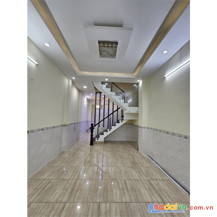 Chỉ 4.4 tỷ hẻm xe hơi  48m2 4 tầng btct sân thượng 4pn lớn, chiến lược, bình trị đông, quận bình