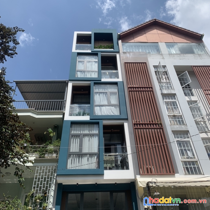 Căn hộ dịch vụ khu phan xích long hẻm ôtô 6 tấm dtsd 450m2 có dòng tiền 100tr/th nhỉnh 16 tỷ tl