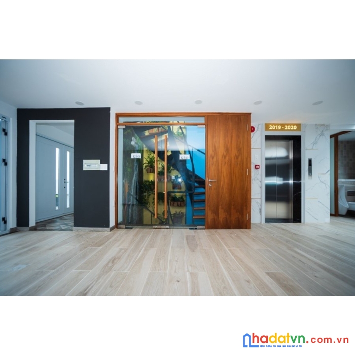 Căn hộ dịch vụ khu phan xích long hẻm ôtô 6 tấm dtsd 450m2 có dòng tiền 100tr/th nhỉnh 16 tỷ tl