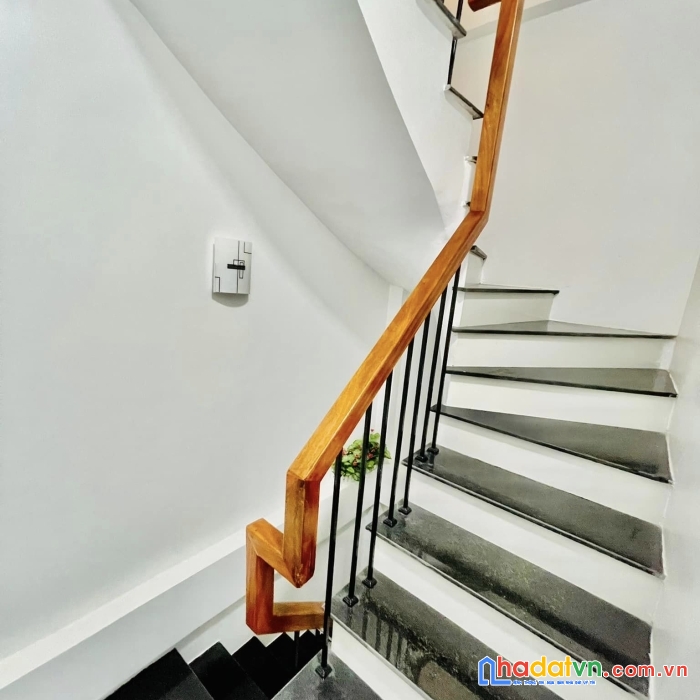 Nhà khương trung 27m 4 tầng 3 ngủ đủ công năng 20m ra oto tránh chỉ 3 tỷ