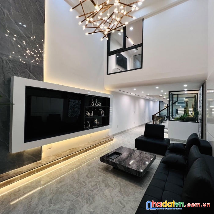 3.bán nhà độc lập 4 tầng mới đẹp ngay ngã 4 cơ điện