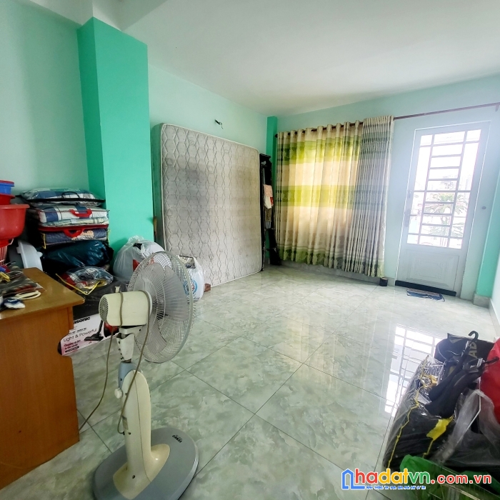 Cần bán gấp nhà 4 tầng mt đường số 47, phường 4, quận 4 với 7.5 tỷ