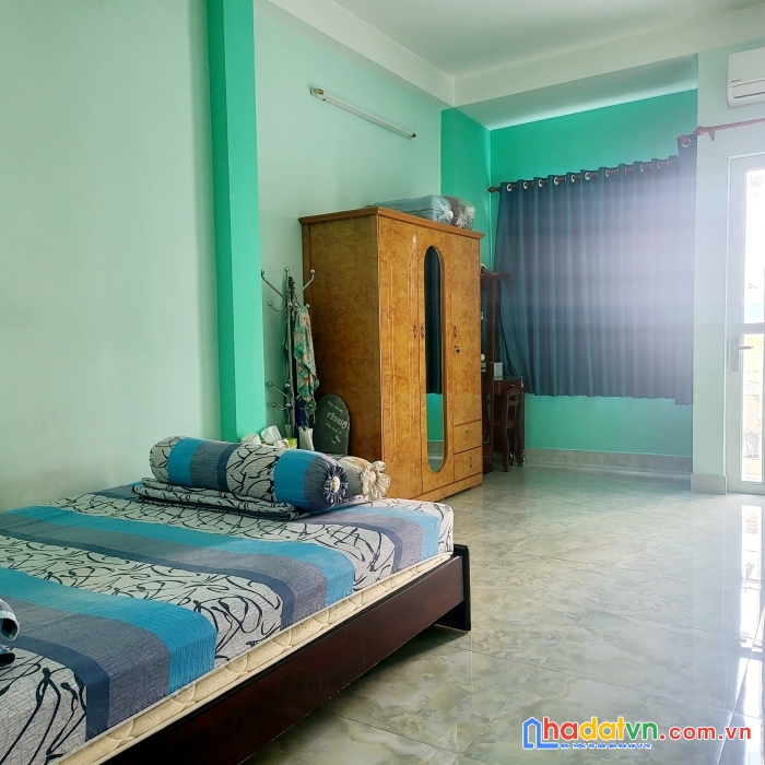 Cần bán gấp nhà 4 tầng mt đường số 47, phường 4, quận 4 với 7.5 tỷ