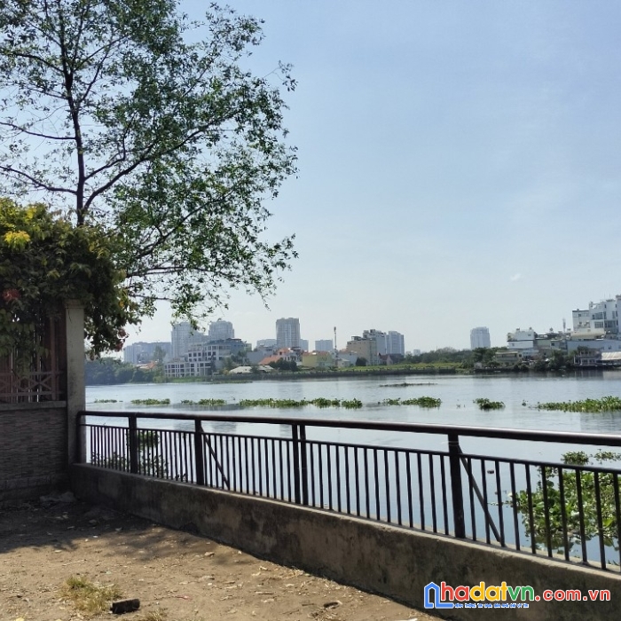 Hiệp bình chánh, tp thủ đức _ bán biệt thự mặt sông: 1319m2 full thổ cư. giá bán: 85 tỷ tl