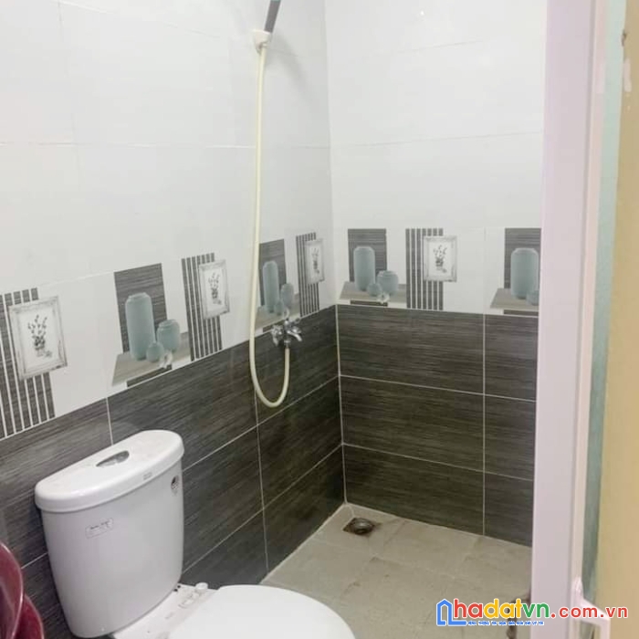 Nhà thuê 1 tầng mt đường hồ thành biên p4q8 - 12 triệu