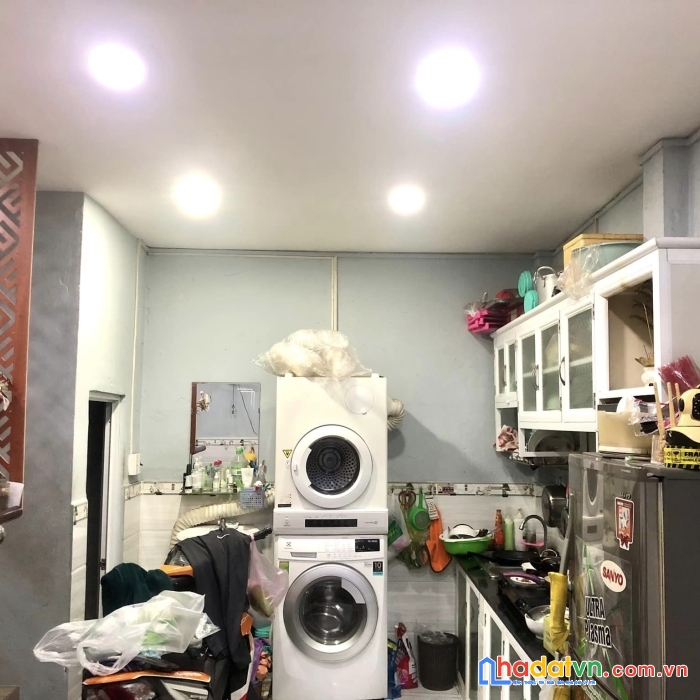 Bán nhà hẻm 2 tầng - gần 30m2 - nguyễn hữu tiến,tân phú - nhỉnh 2 tỷ