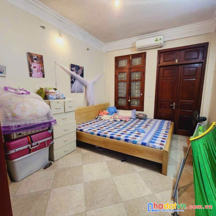 Bán nhà bt xa la, đường đôi , kinh doanh . 150m2, 4 tầng , 7m mt. giá 26 tỷ.