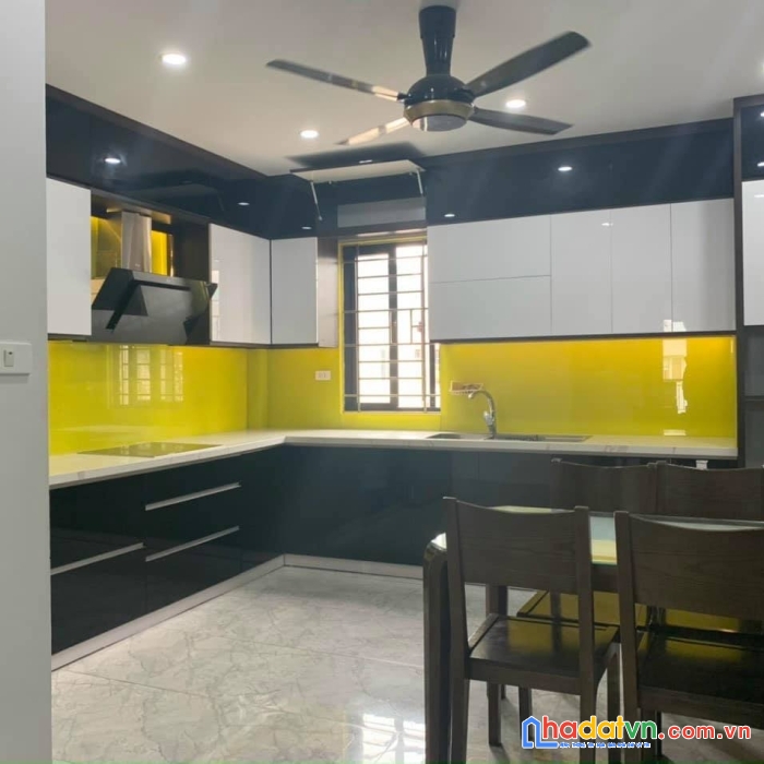 Bán nhà phố trần quang diệu, đống đa, 48m, 4 tầng, mt 4.3m. giá: 12.8 tỷ