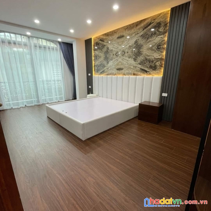 Bán nhà phố đỗ quang, cầu giấy, ô tô kd 60m, mt 4m. giá: 14.9 tỷ