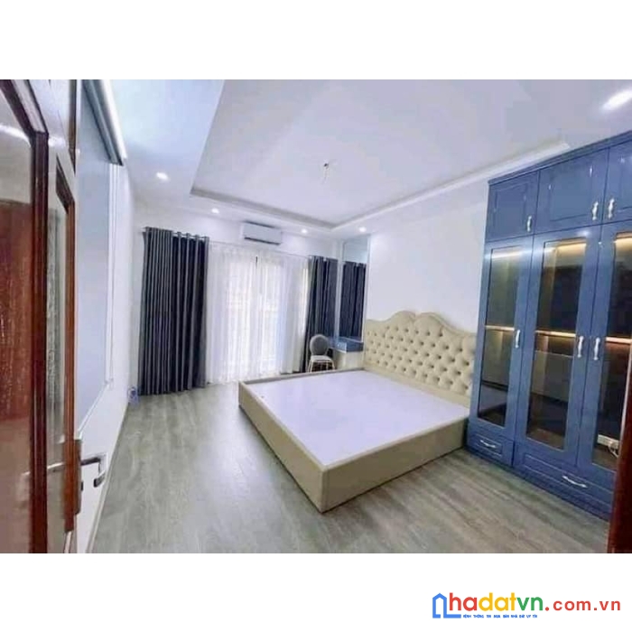 Bán nhà phố hoàng quốc việt, cầu giấy 75m, 4 tầng, mt 4.5m. giá: 13.9 tỷ