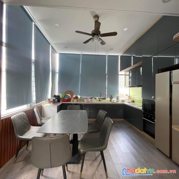 Mặt tiên tân phú, 5 tầng, gần 90m2, - kinh doanh tốt dòng tiền ổn định -có thang máy.