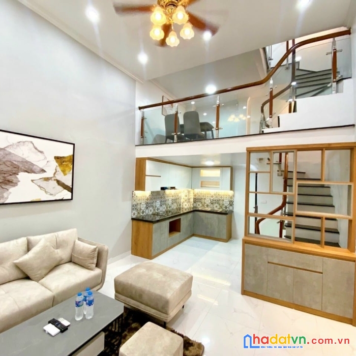 Chủ cần bán nhà phố tôn đức thắng quận đống đa dt:30m2 4 tầng mt:4.2m 3 ngủ giá hơn 3xtỷ - chỉ 50m