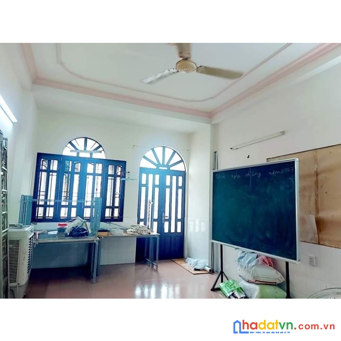 Bán nhà rieng 90m2 2 tầng lạc long quân quận 11 nhỉnh 6 tỷ 