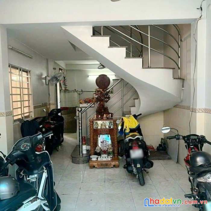 Nhà bán bùi minh trực phường 6 quận 8 -  giá 4 tỷ 2