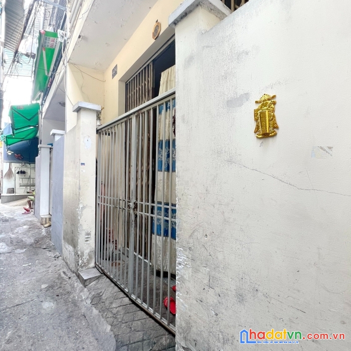 Nhà 2 tầng hẻm thẳng đường hưng phú p9q8 -  giá : 3.3 tỷ (bớt lộc)