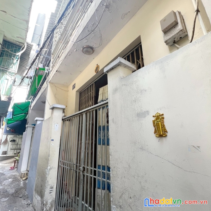 Nhà 2 tầng hẻm thẳng đường hưng phú p9q8 -  giá : 3.3 tỷ (bớt lộc)