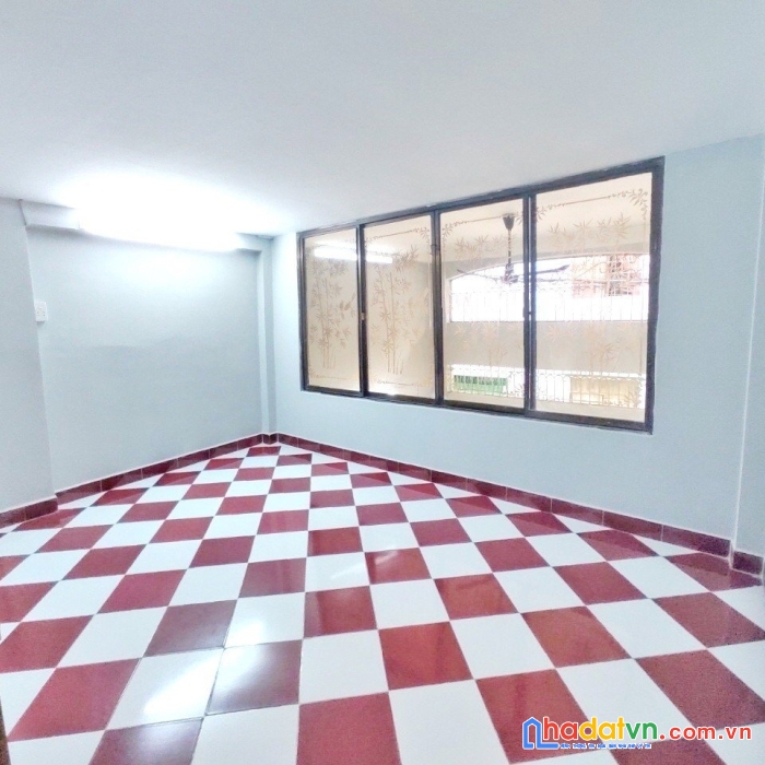 Nhà thuê căn góc hẻm 372 cách  mt tùng thiện vương 15m p13 q8
