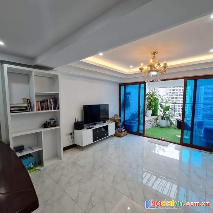 Căn hộ penhouse , hồ tùng mậu, 189m2x 2 tầng 4 ngủ, thiết kế sang trọng