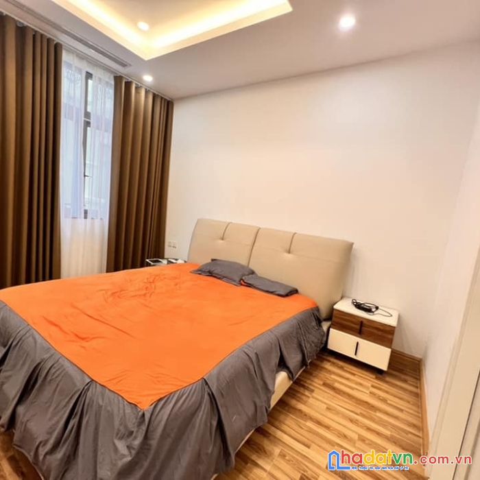 Bán nhà mặt phố trần nguyên đán, hoàng mai 81m, mt 4.5m. giá: 24 tỷ