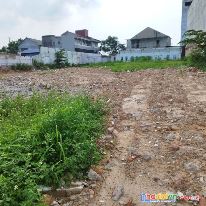 Cần bán lô đất rộng 1200m2 tận 850m thổ cư ngay gần nhà máy sang sung thái nguyên ngay mặt đường