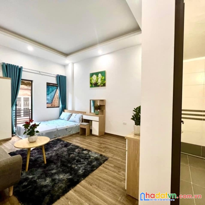 Bán nhà phố trung kính, cầu giấy 110m,8 tầng, mt 6m. giá: 14.5 tỷ