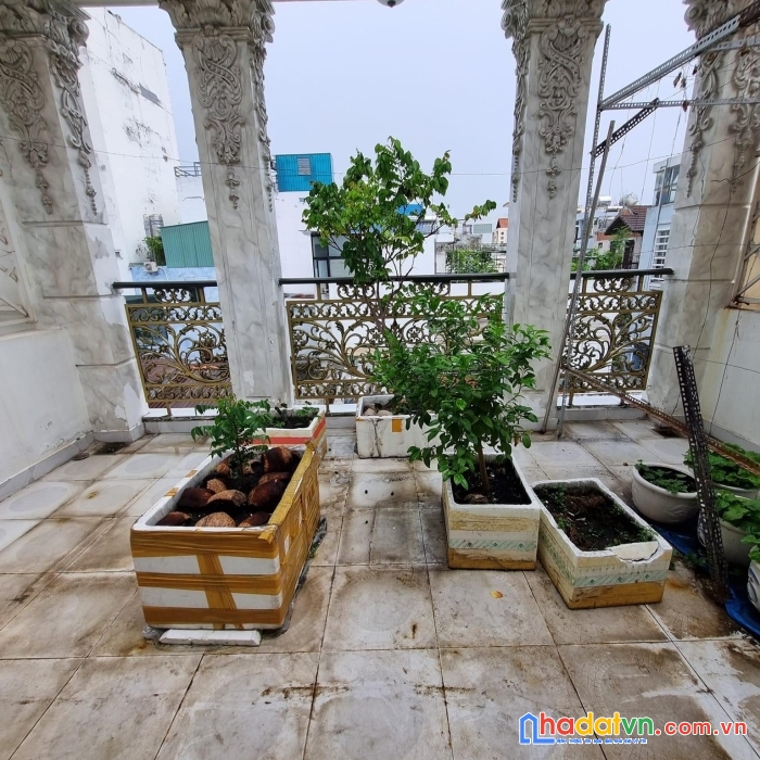 Nhà đẹp nhỉnh 12 tỷ, 70m2, tặng nt 3 tỷ, hxh cách 5m thông, lê văn sỹ, q3, 4 tầng, 4pn