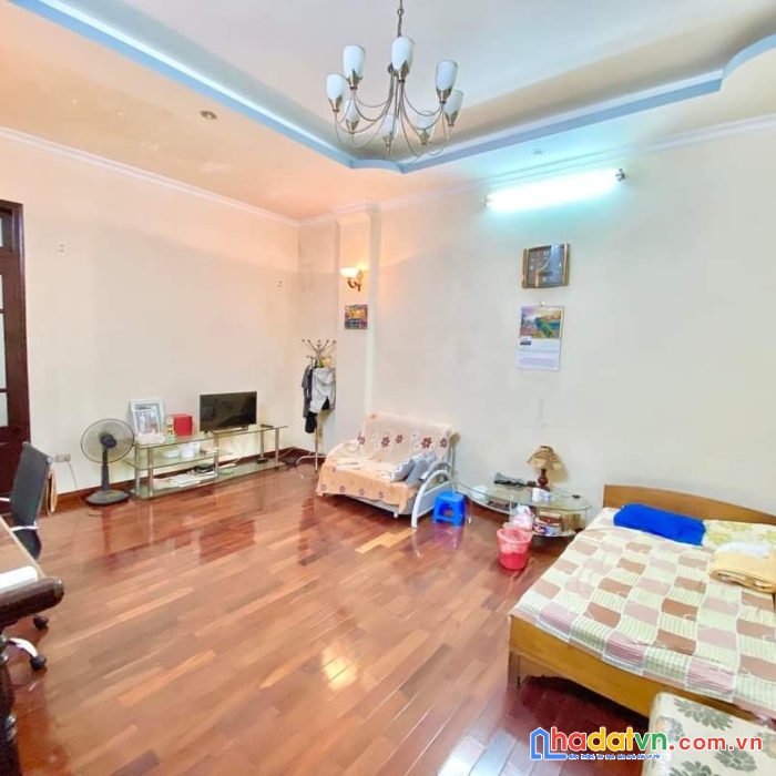 Cho thuê nhà #trần_duy_hưng, 90m2, ngõ 2 xe tải đua. 5 ngủ cực rộng. 18.5tr