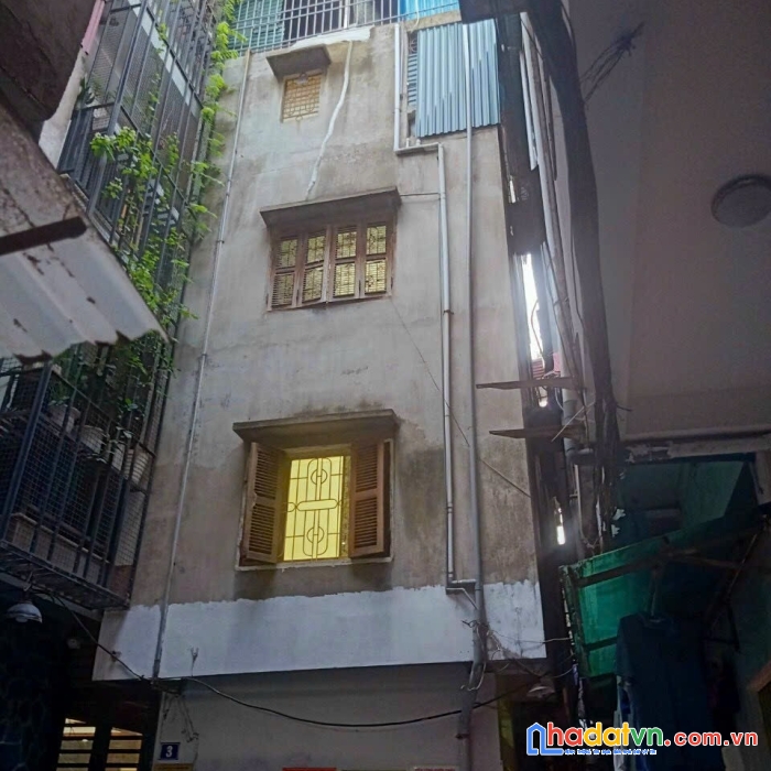 Bán nhà chính chủ 5 tầng ở phố hồng mai giá 930 triệu