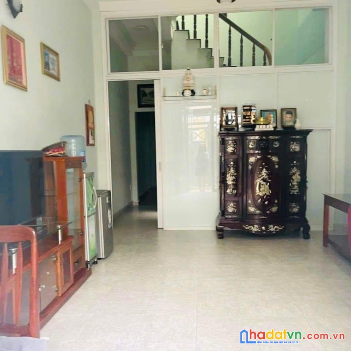 Ngay bv 175,hxh  8m thông nguyễn kiệm, p3, q.gò vấp 4x19m 3 tầng
